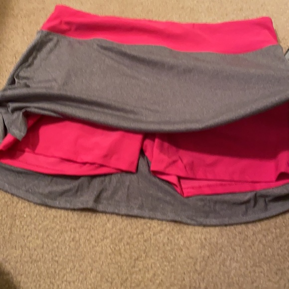 Marika Tek Gray and Pink Skort Size L - Picture 5 of 5